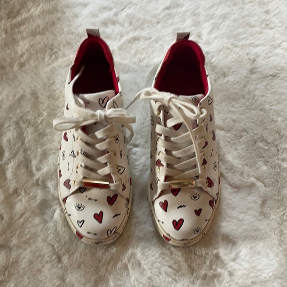 COPY - Aldo Valentine’s sneakers 6.5 - Picture 1 of 6
